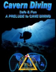 洞窟潛水員 